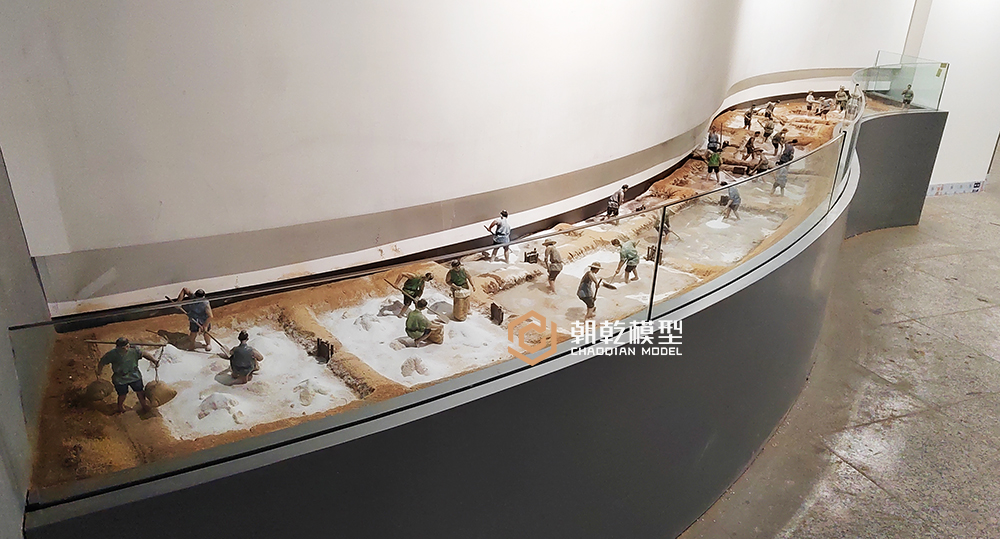 秦漢時期定邊鹽民開辟鹽田引水曬鹽的微縮場景